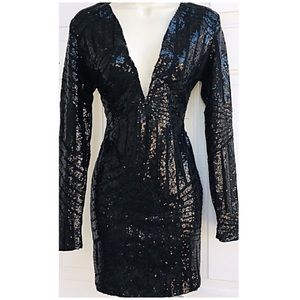 Long sleeves black sequins dress